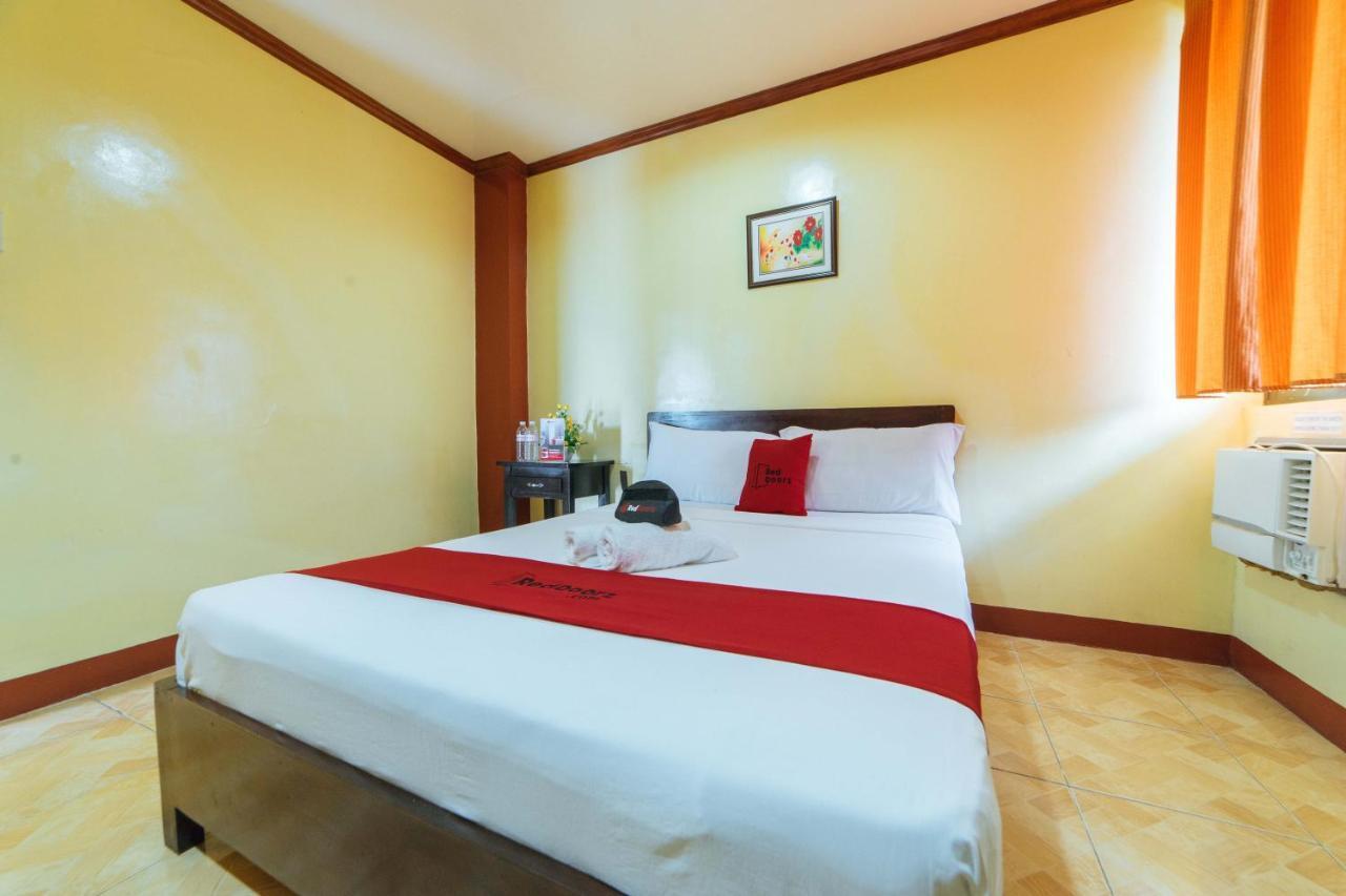 Hotel Reddoorz Near Golden Sarok Shrine Kalibo Exterior foto