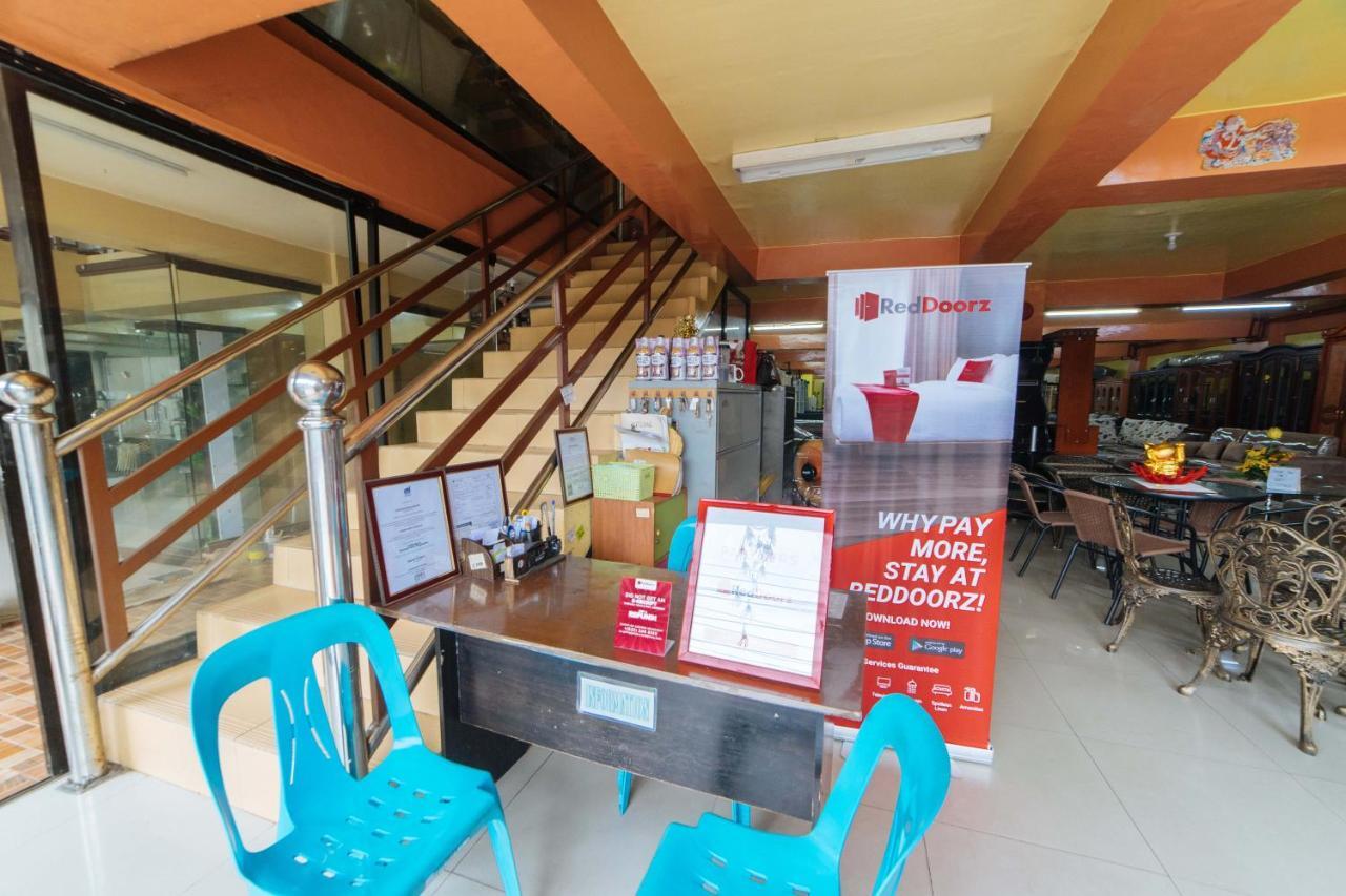 Hotel Reddoorz Near Golden Sarok Shrine Kalibo Exterior foto